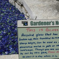 Recycled glass mulch (flickr/Gardening in a Minute)