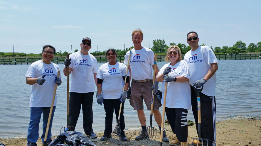 Citi Volunteer Kayak Launch Cleanup